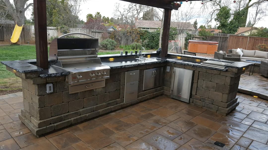 picture of a newly remodeled kitchen remodeled by california pavers with custom tile flooring and pavers in stockton california